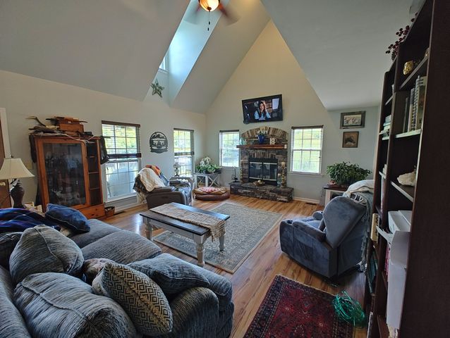 2770 Beech Log Rd, Watertown, TN 37184