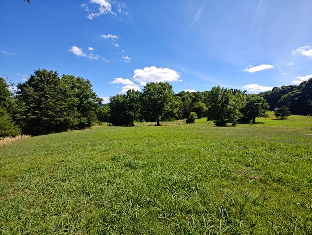 2770 Beech Log Rd, Watertown, TN 37184