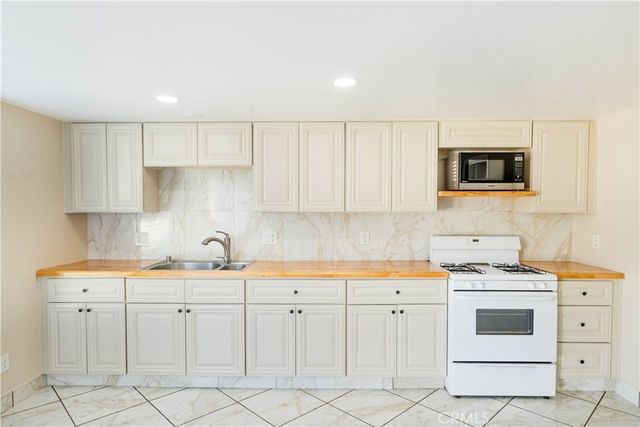 11711 Carmine Street, Riverside, CA 92505