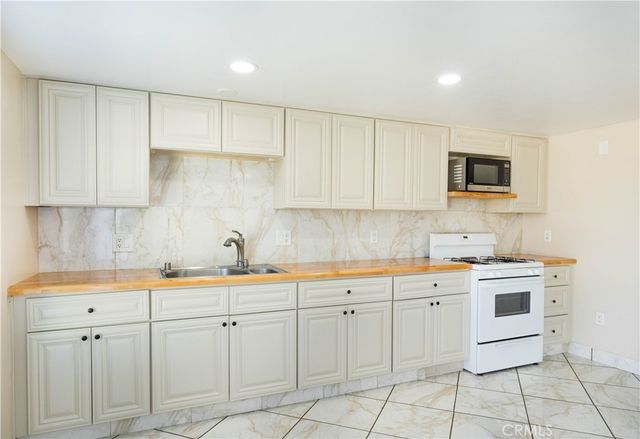 11711 Carmine Street, Riverside, CA 92505