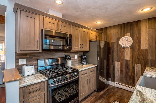 9 Top Notch Road, Bartlett, NH 03812