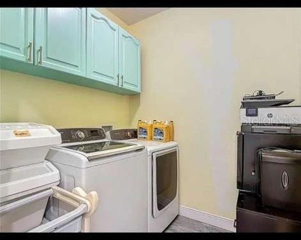 911 LA TERRAZA LANE, Kissimmee, FL 34744