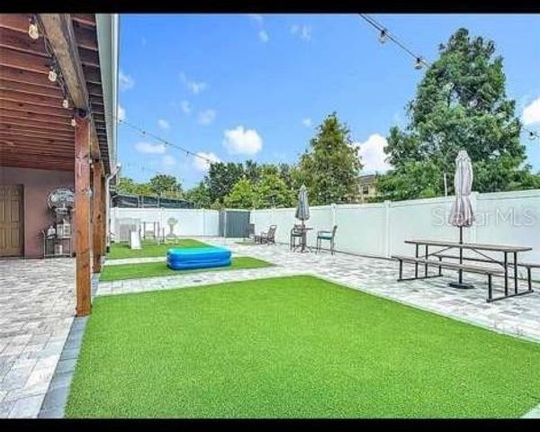 911 LA TERRAZA LANE, Kissimmee, FL 34744