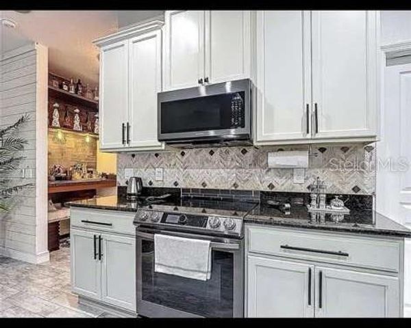 911 LA TERRAZA LANE, Kissimmee, FL 34744