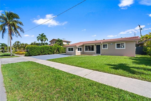 661 W 50th Place, Hialeah, FL 33012