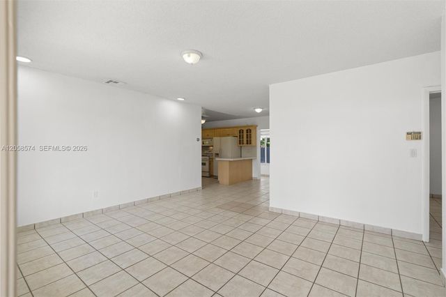 661 W 50th Place, Hialeah, FL 33012
