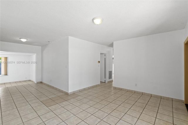 661 W 50th Place, Hialeah, FL 33012