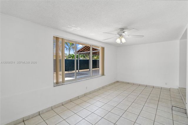 661 W 50th Place, Hialeah, FL 33012