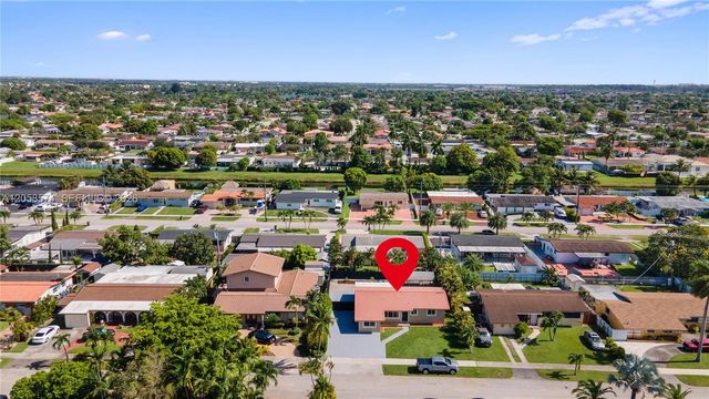 661 W 50th Place, Hialeah, FL 33012