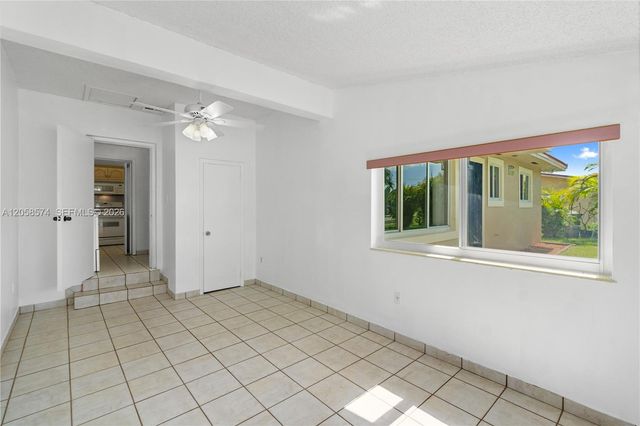 661 W 50th Place, Hialeah, FL 33012