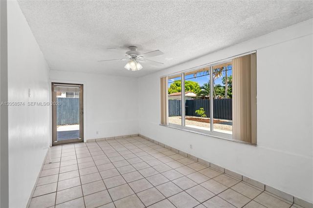 661 W 50th Place, Hialeah, FL 33012
