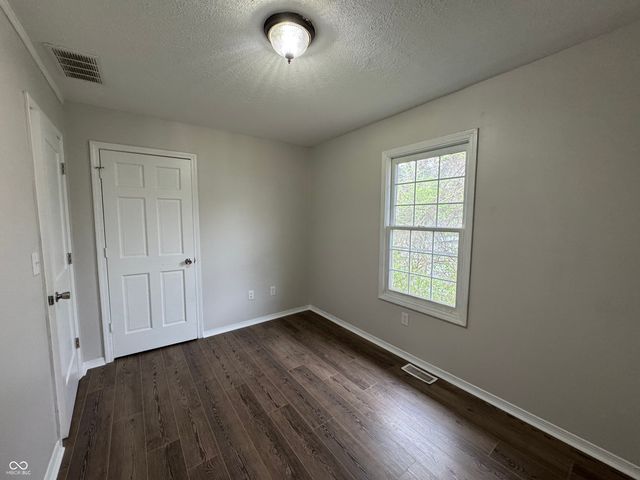 1523 W 8th Street, Bloomington, IN 47404