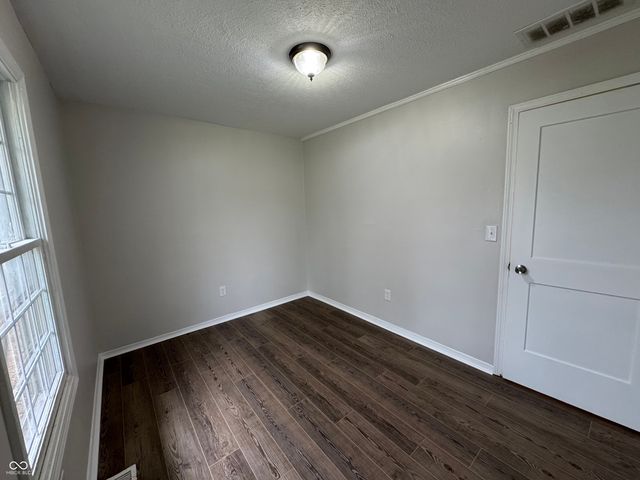 1523 W 8th Street, Bloomington, IN 47404