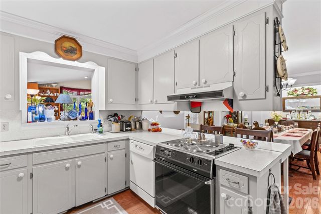 270 Lewis Ferry Road, Statesville, NC 28625