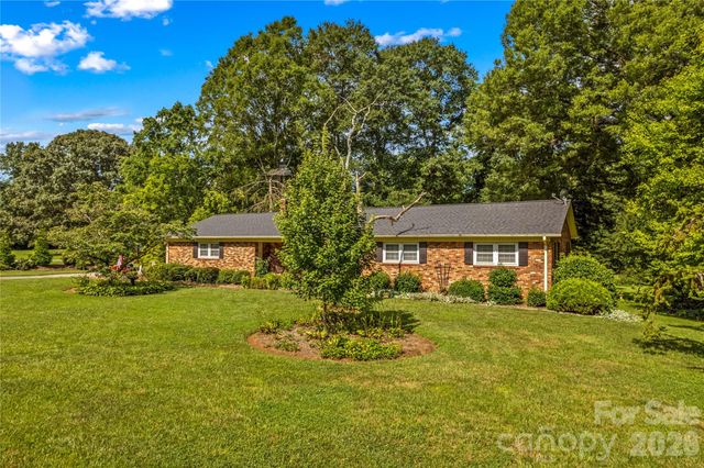 270 Lewis Ferry Road, Statesville, NC 28625