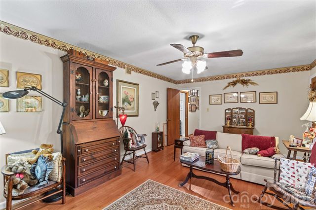 270 Lewis Ferry Road, Statesville, NC 28625