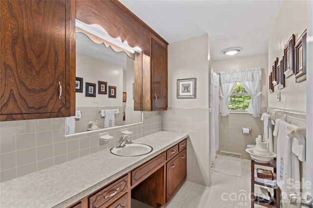 270 Lewis Ferry Road, Statesville, NC 28625