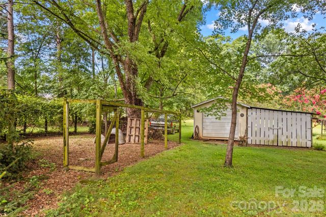 270 Lewis Ferry Road, Statesville, NC 28625