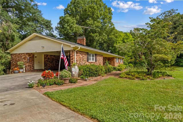 270 Lewis Ferry Road, Statesville, NC 28625