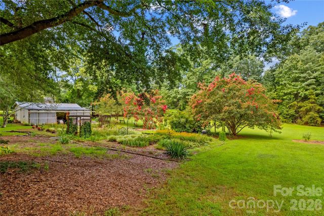 270 Lewis Ferry Road, Statesville, NC 28625