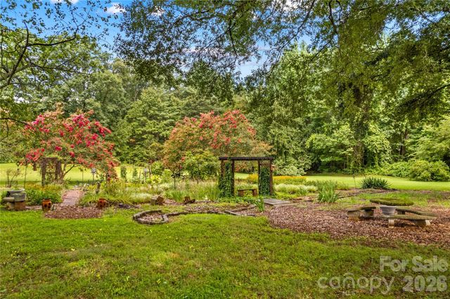 270 Lewis Ferry Road, Statesville, NC 28625