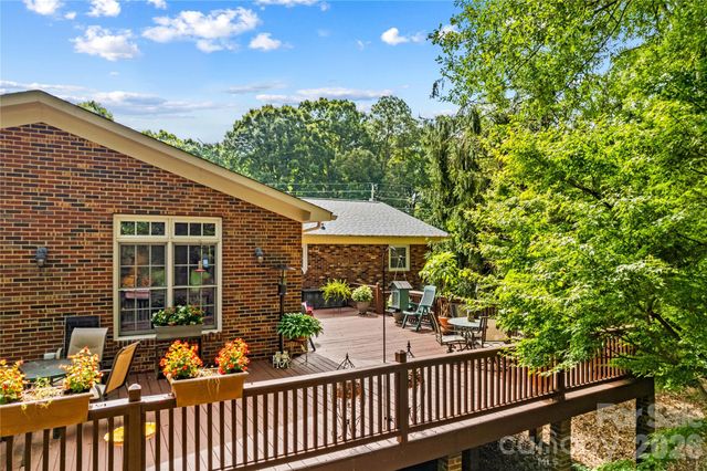 270 Lewis Ferry Road, Statesville, NC 28625