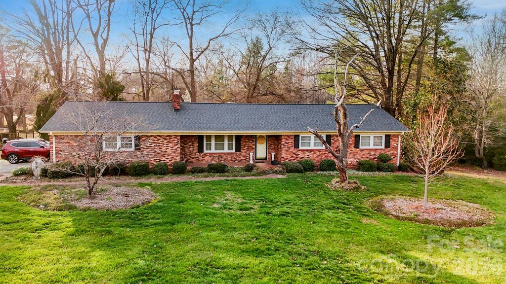 270 Lewis Ferry Road, Statesville, NC 28625