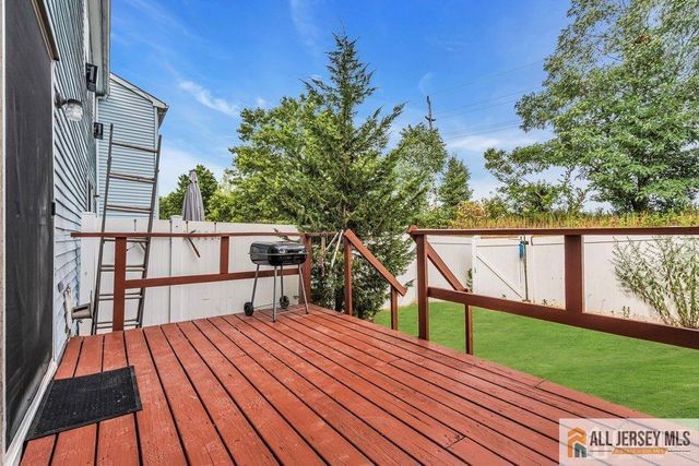 26 Tiger Lilly Court, Sayreville, NJ 08872