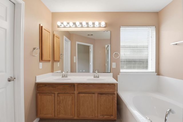 1502 Stonehedge Bend Drive, Houston, TX 77073