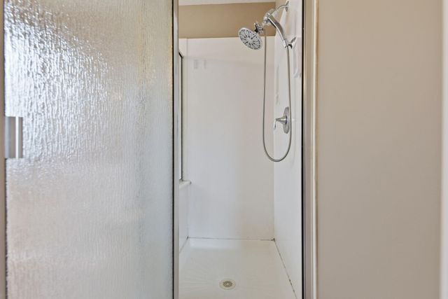 1502 Stonehedge Bend Drive, Houston, TX 77073