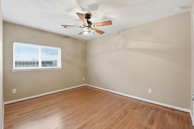 1502 Stonehedge Bend Drive, Houston, TX 77073