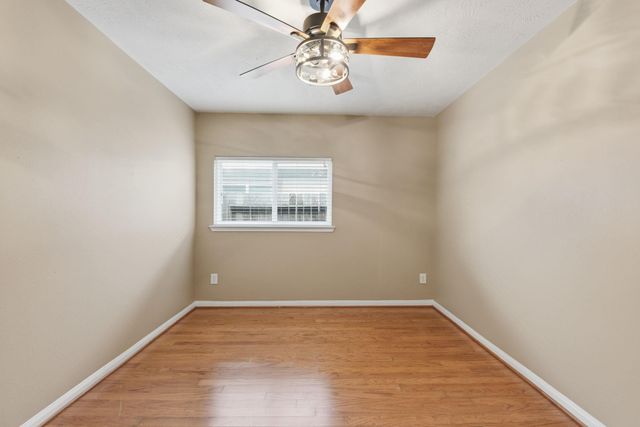 1502 Stonehedge Bend Drive, Houston, TX 77073