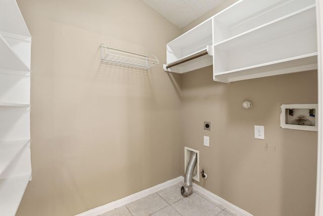 1502 Stonehedge Bend Drive, Houston, TX 77073