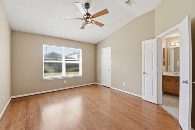 1502 Stonehedge Bend Drive, Houston, TX 77073