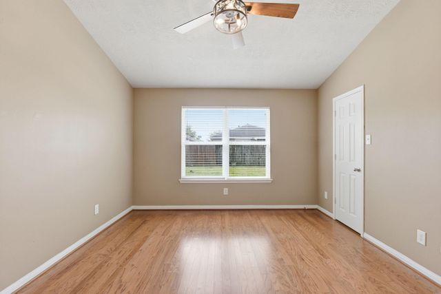 1502 Stonehedge Bend Drive, Houston, TX 77073