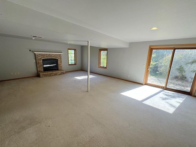 756 Willow Run Street, Cottage Grove, WI 53527