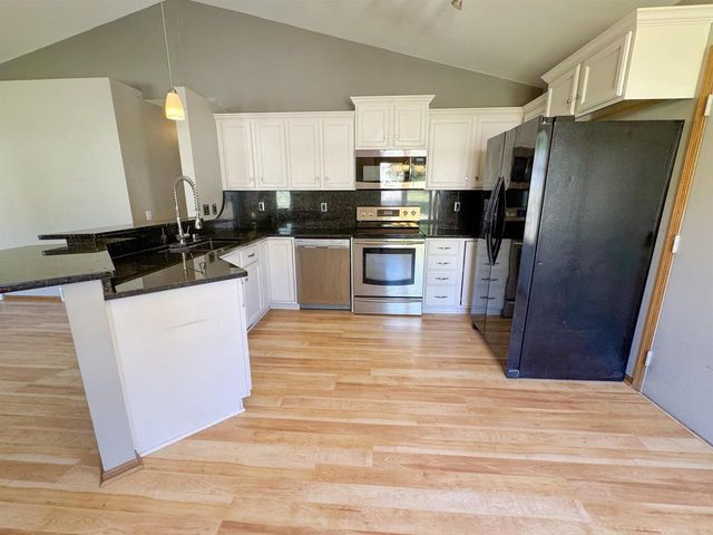 756 Willow Run Street, Cottage Grove, WI 53527