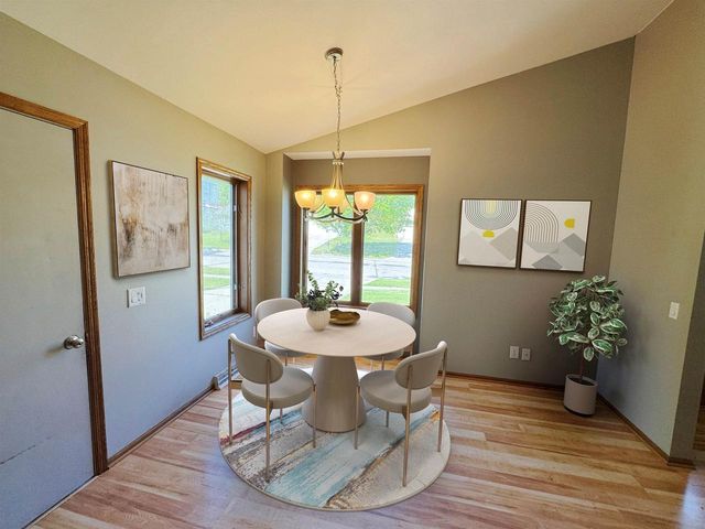 756 Willow Run Street, Cottage Grove, WI 53527