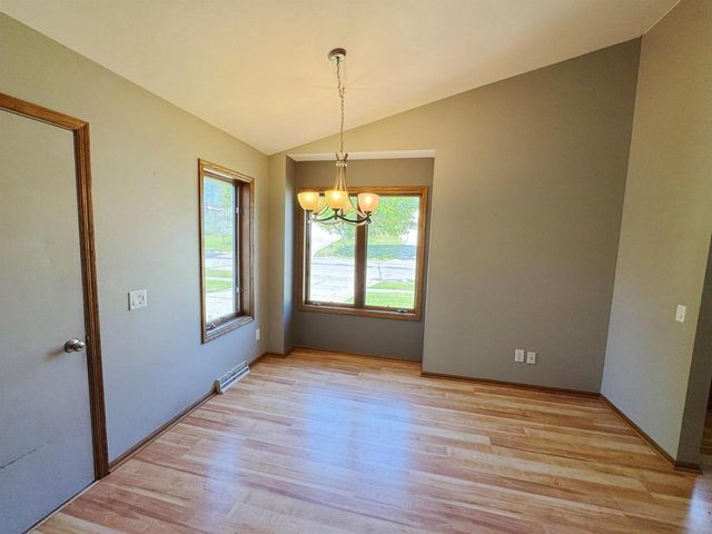 756 Willow Run Street, Cottage Grove, WI 53527