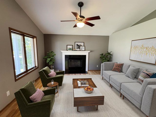 756 Willow Run Street, Cottage Grove, WI 53527