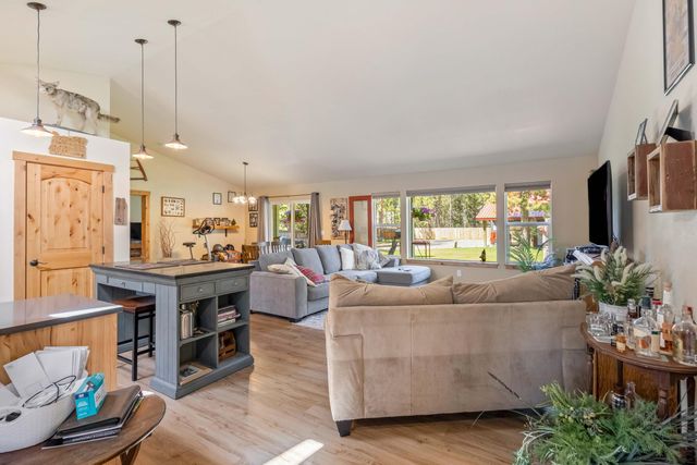 17440 Gull Drive, Bend, OR 97707