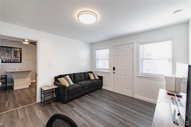 4916 Blow Street, St Louis, MO 63109