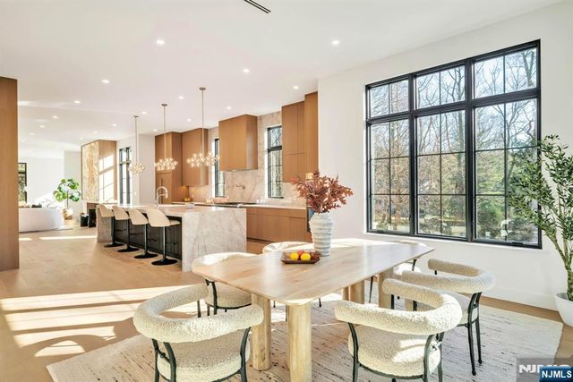 28 Ellens Way, Alpine, NJ 07620