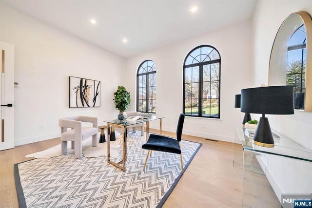 28 Ellens Way, Alpine, NJ 07620