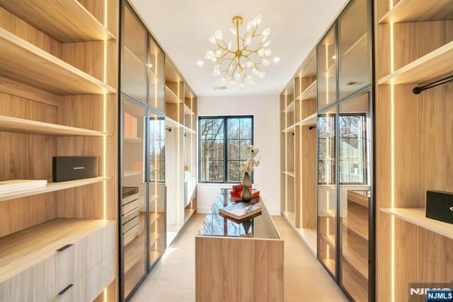 28 Ellens Way, Alpine, NJ 07620