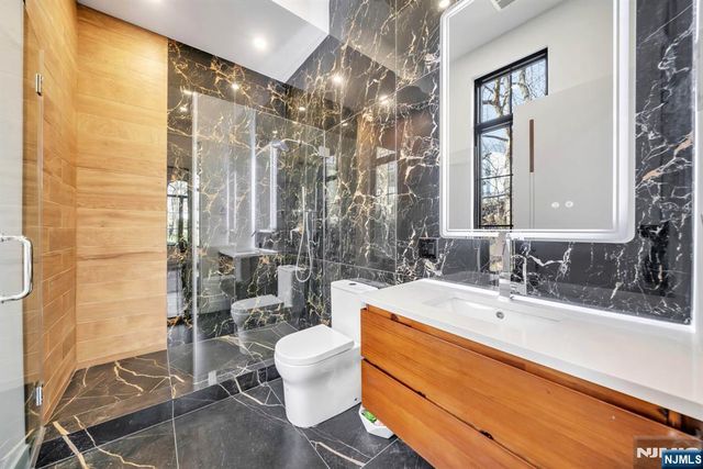 28 Ellens Way, Alpine, NJ 07620