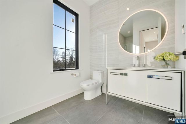 28 Ellens Way, Alpine, NJ 07620