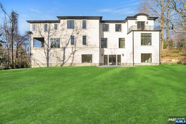 28 Ellens Way, Alpine, NJ 07620