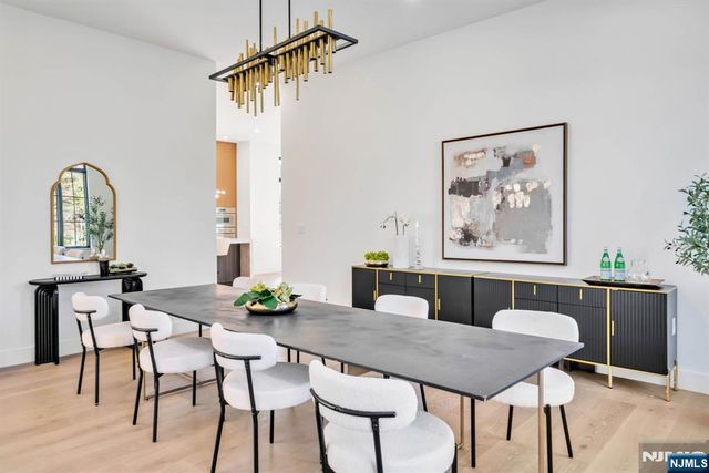 28 Ellens Way, Alpine, NJ 07620