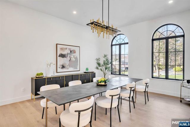 28 Ellens Way, Alpine, NJ 07620